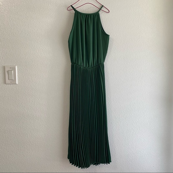 Dresses | Francescas Elegant Emerald Green Dress | Poshmark